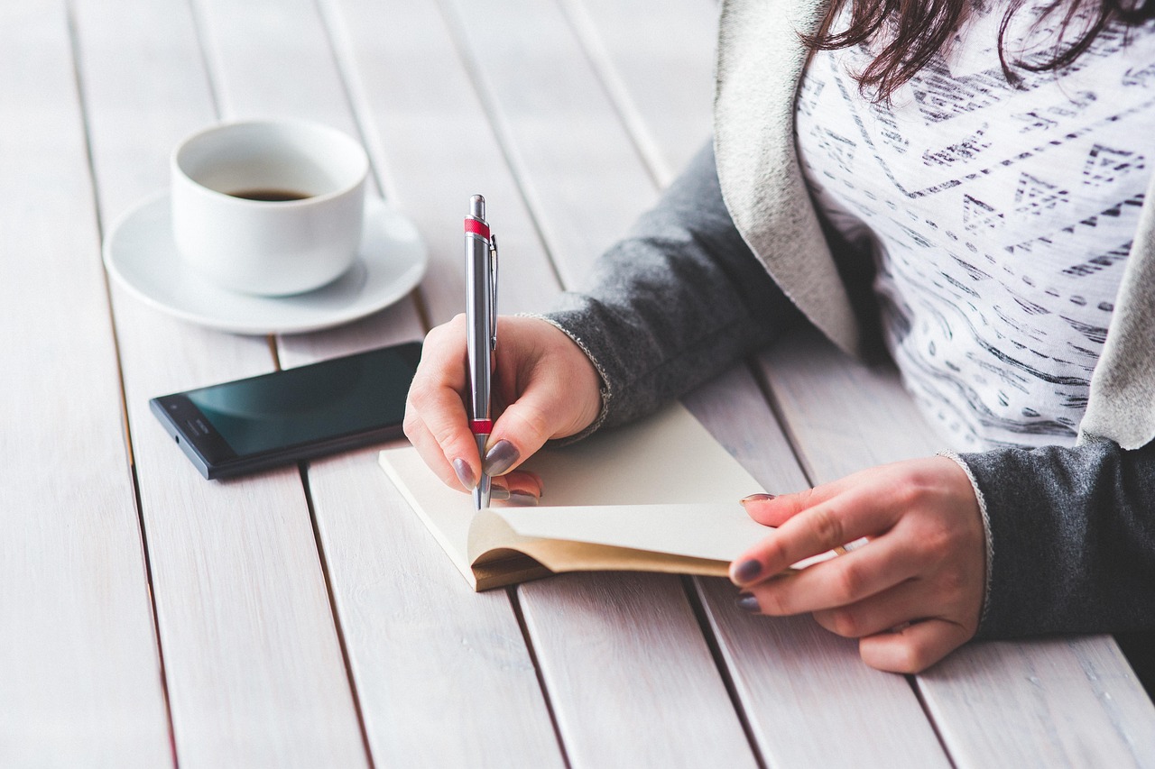 Best Reading Apps for Tracking Books and Finding Your Next Read